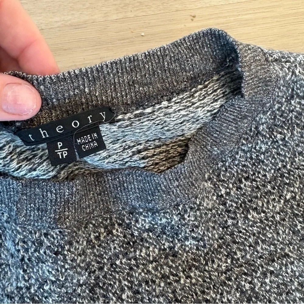 ** Theory Wool Sweater Hi Lo Heathered Black Crew small